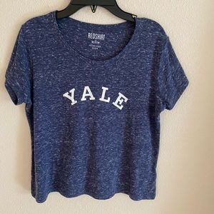 blue college short sleeve t-shirt Yale size L